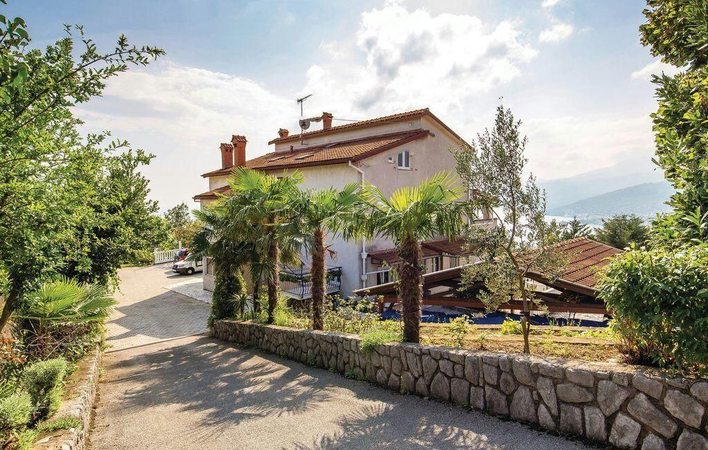 Photo of Buildings in Rubesi
