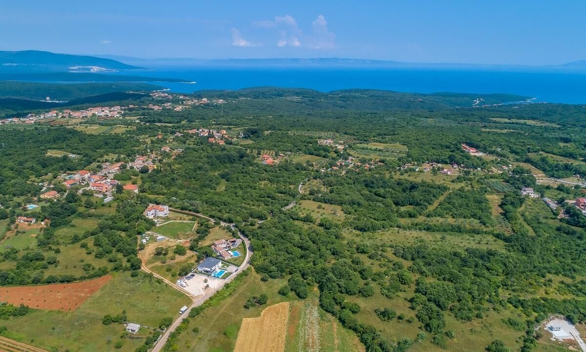 Photo of Outdoor in Mali Vareski