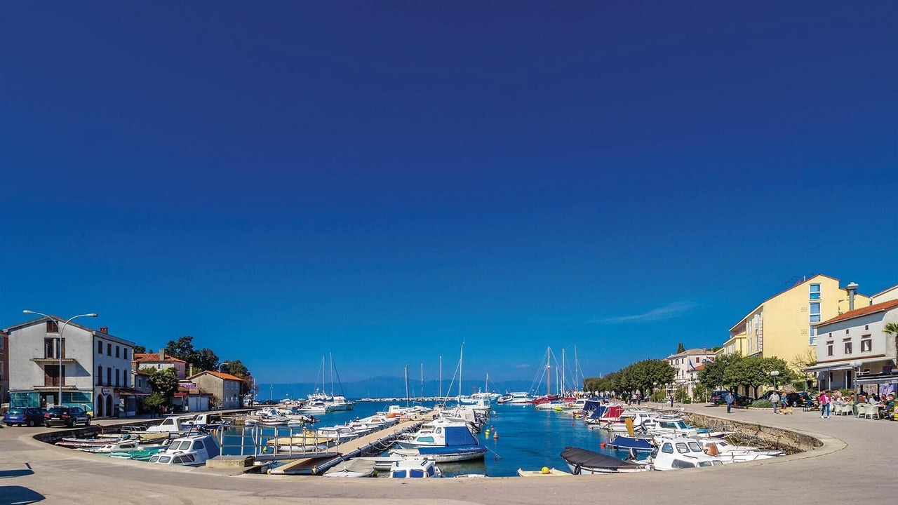 Photo of Others in Porat