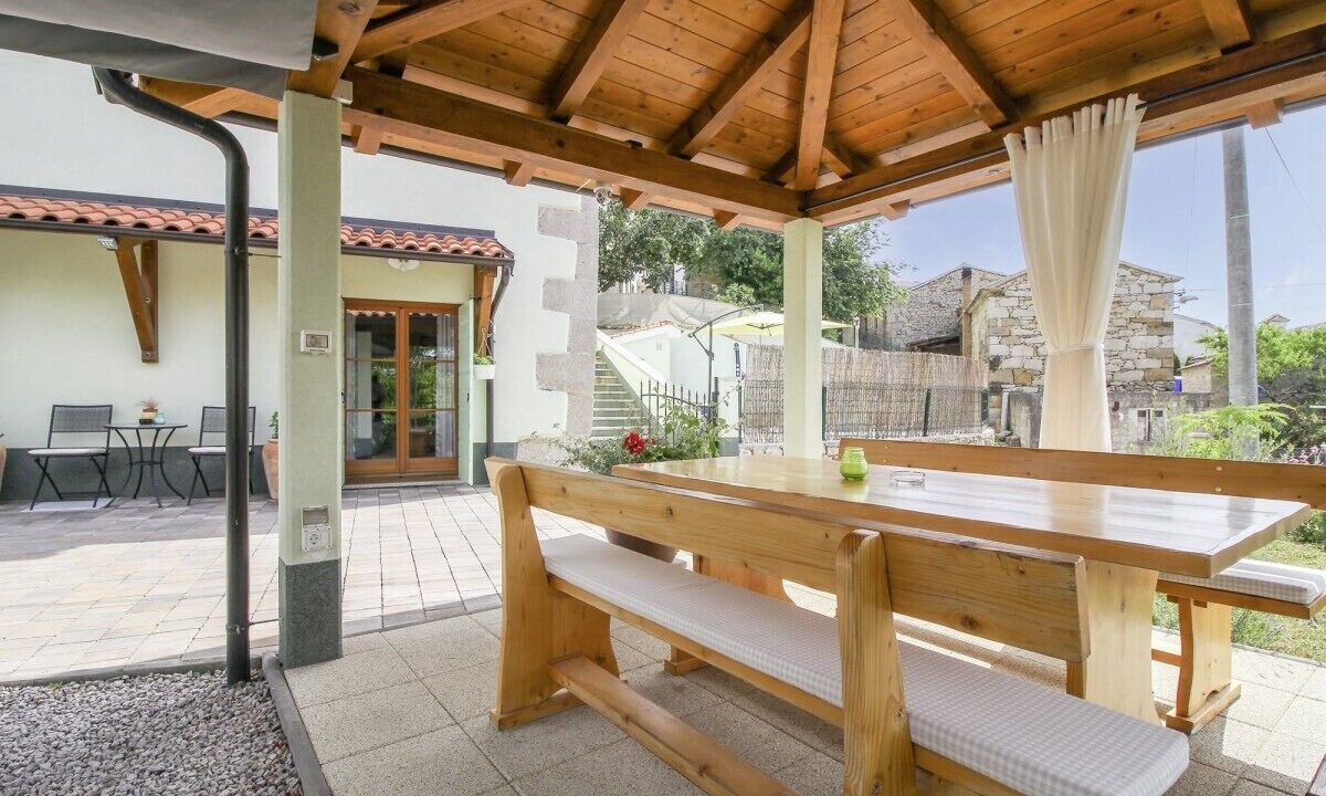Photo of Patio Balcony in Grabri