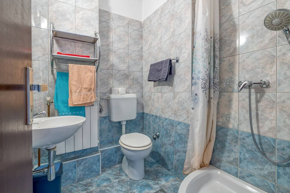 Photo of Bathroom in Fuzine