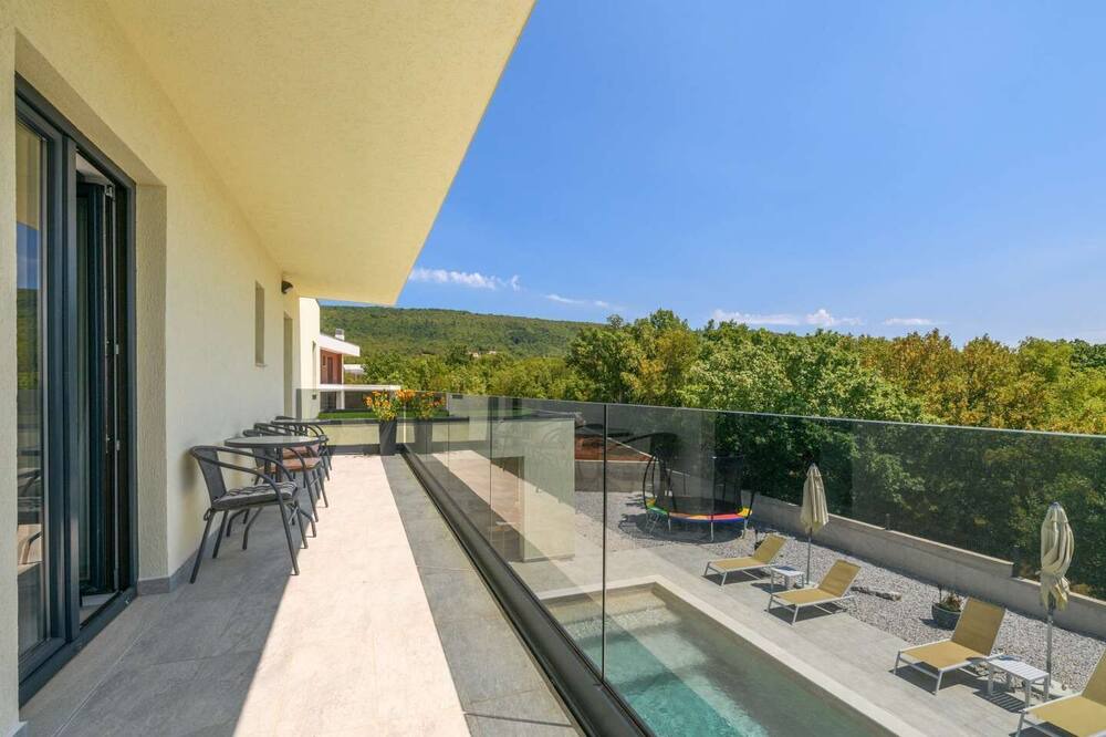 Photo of Patio Balcony in Brgod