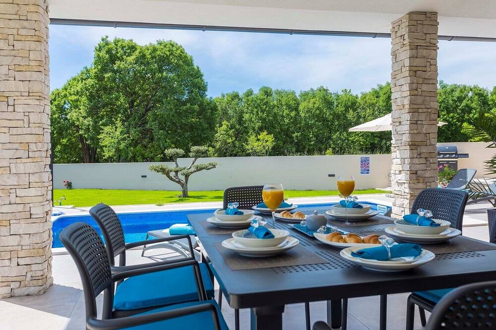 Photo of Patio Balcony in Belavici