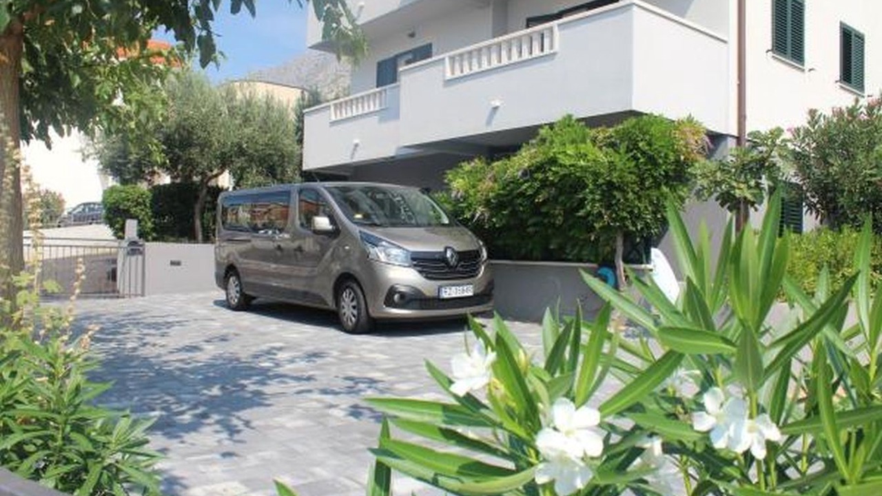 Photo of Outdoor in Medici