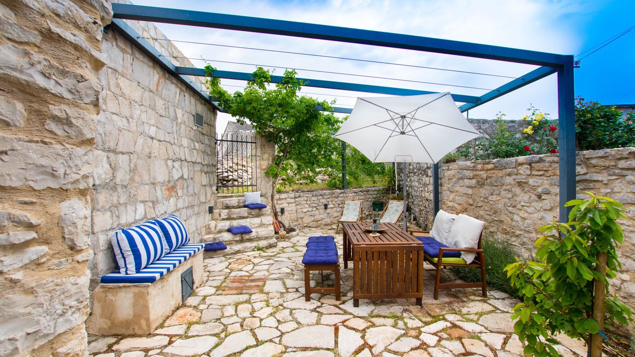 Photo of Patio Balcony in Grohote