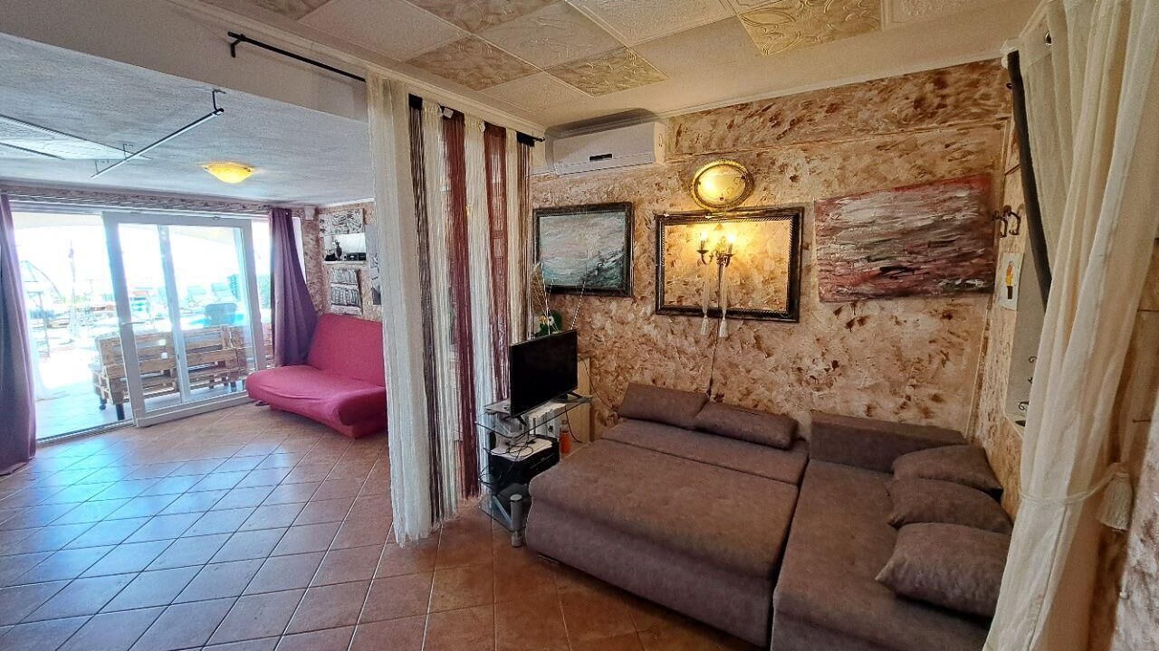 Photo of Livingroom in Opric