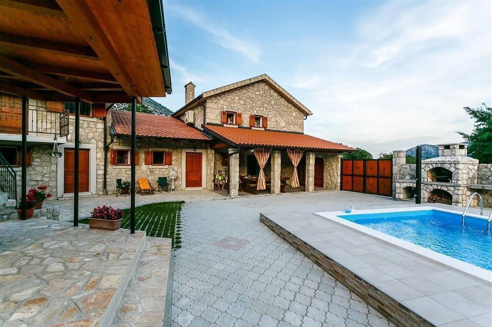 Photo of Outdoor in Drivenik