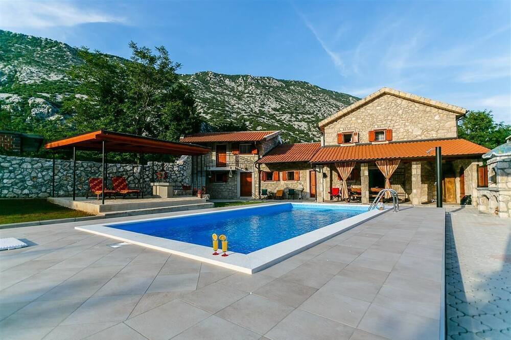 Photo of Outdoor in Drivenik