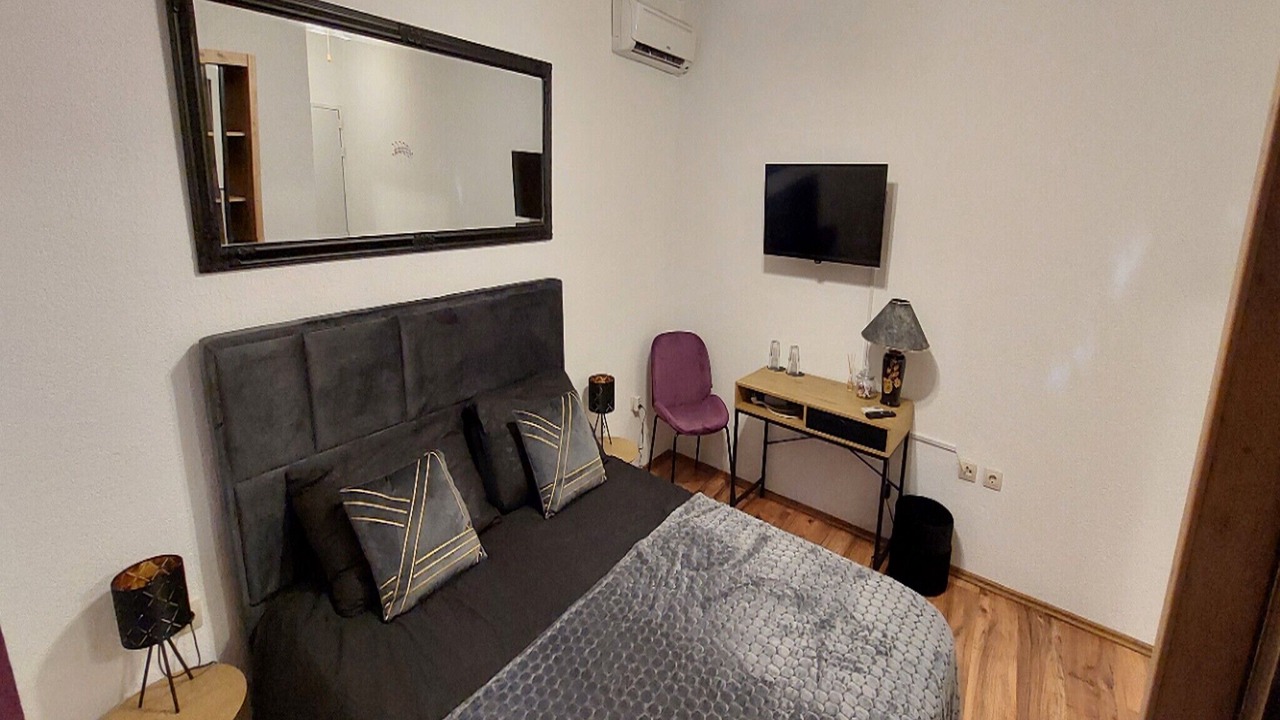 Photo of Bedroom in Cres