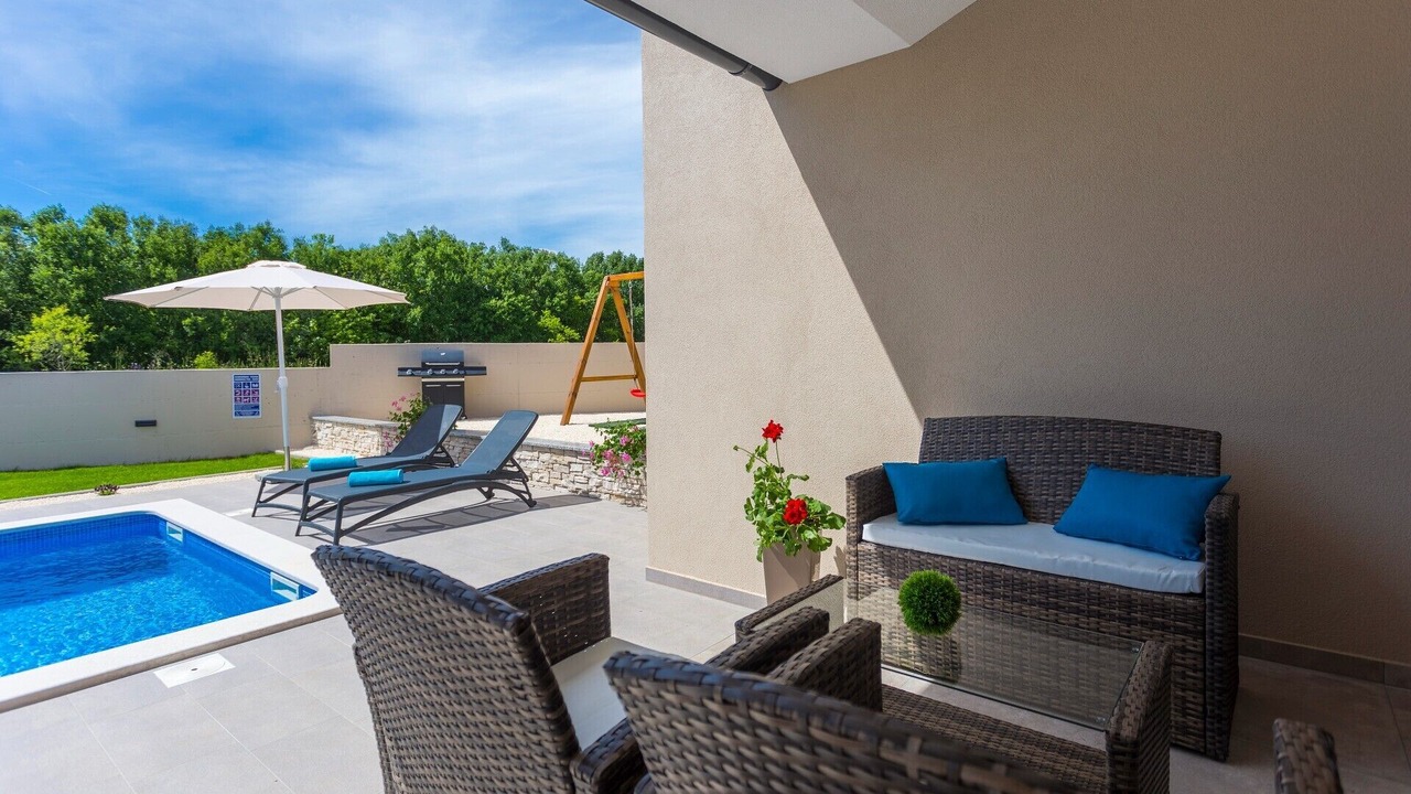 Photo of Patio Balcony in Belavici