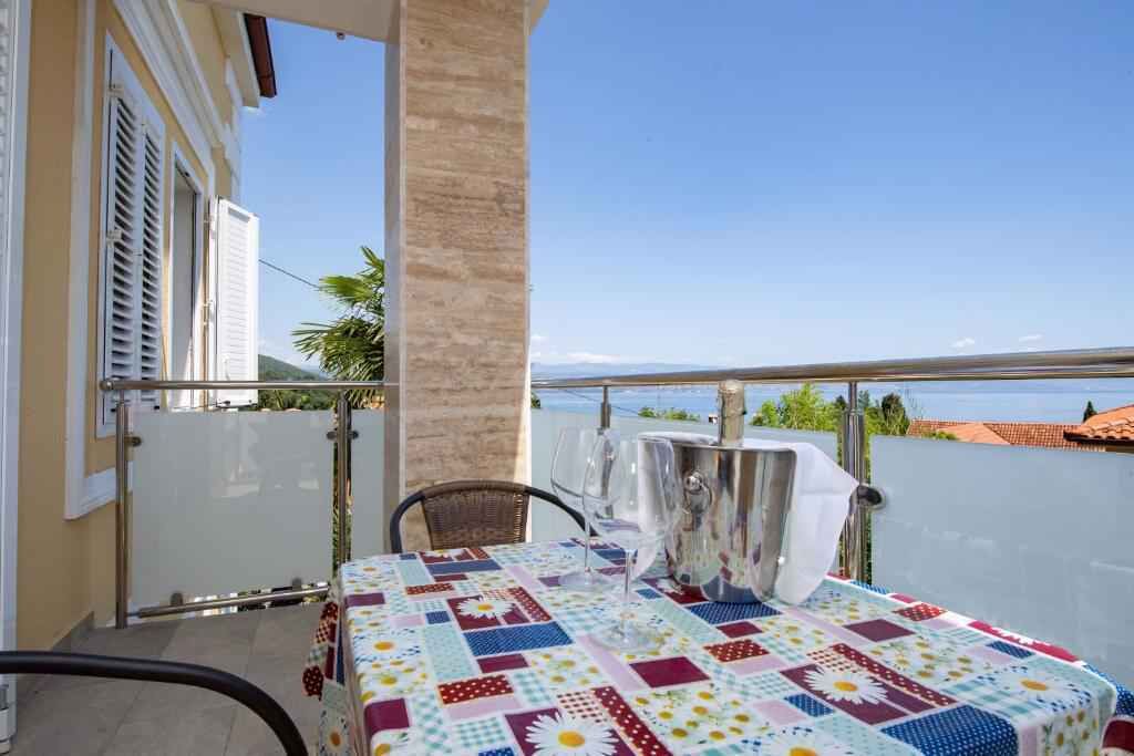 Photo of Outdoor in Ika