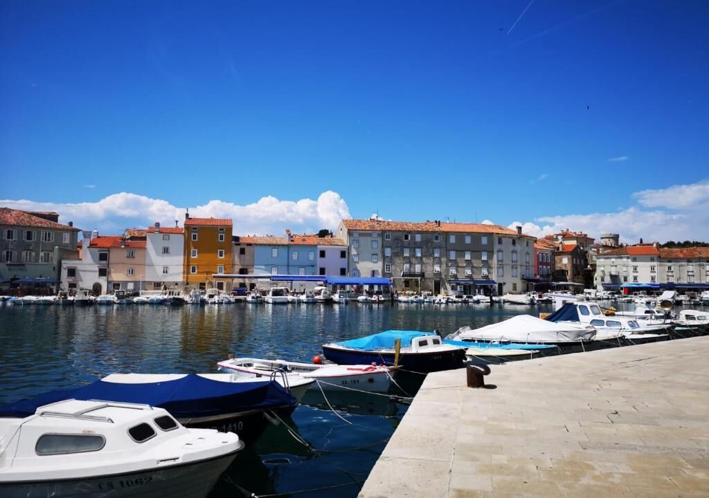 Photo of Outdoor in Cres