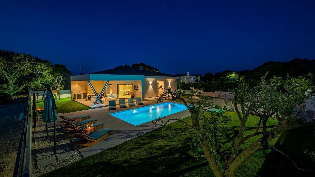 Photo of Outdoor in Mali Vareski