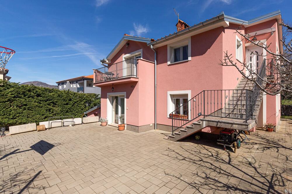 Photo of Patio Balcony in Hreljin