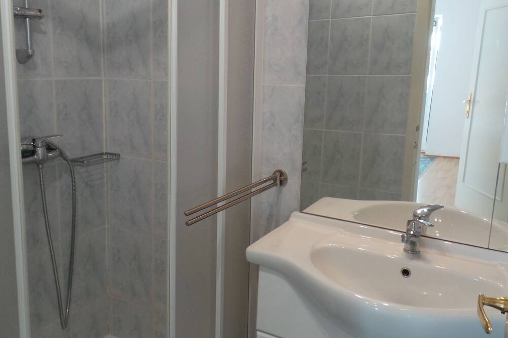 Photo of Bathroom in Ika