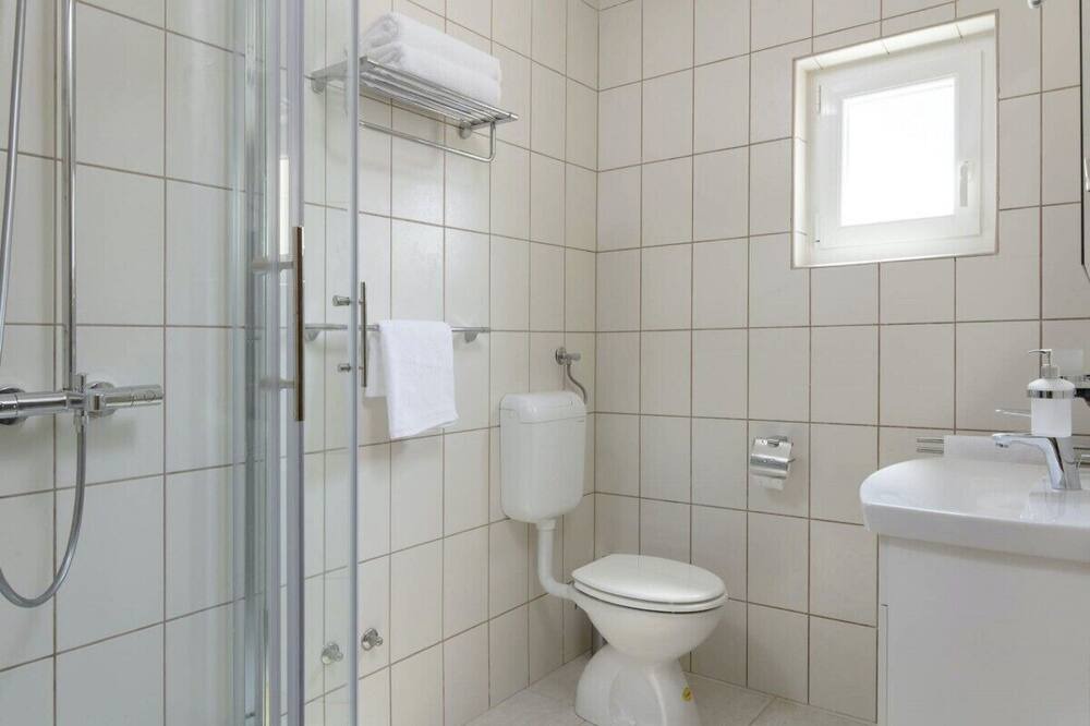 Photo of Bathroom in Praznica