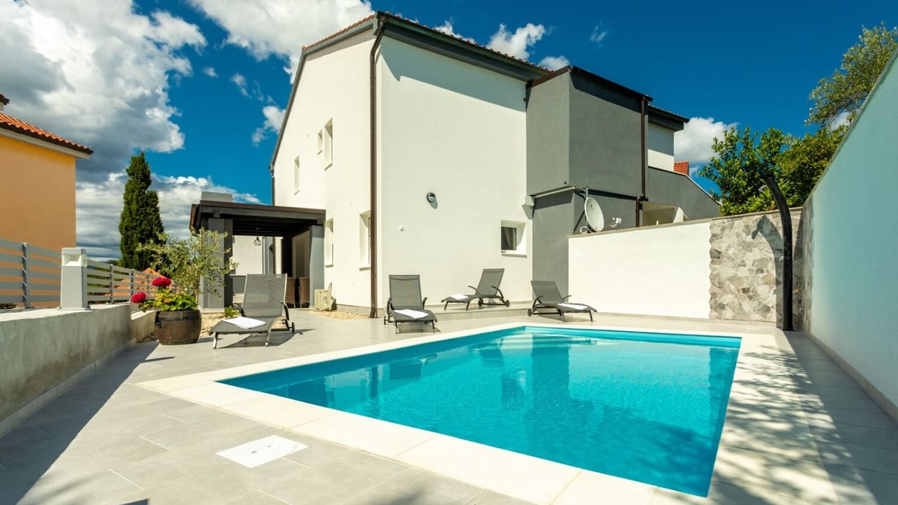 Photo of Outdoor in Soline