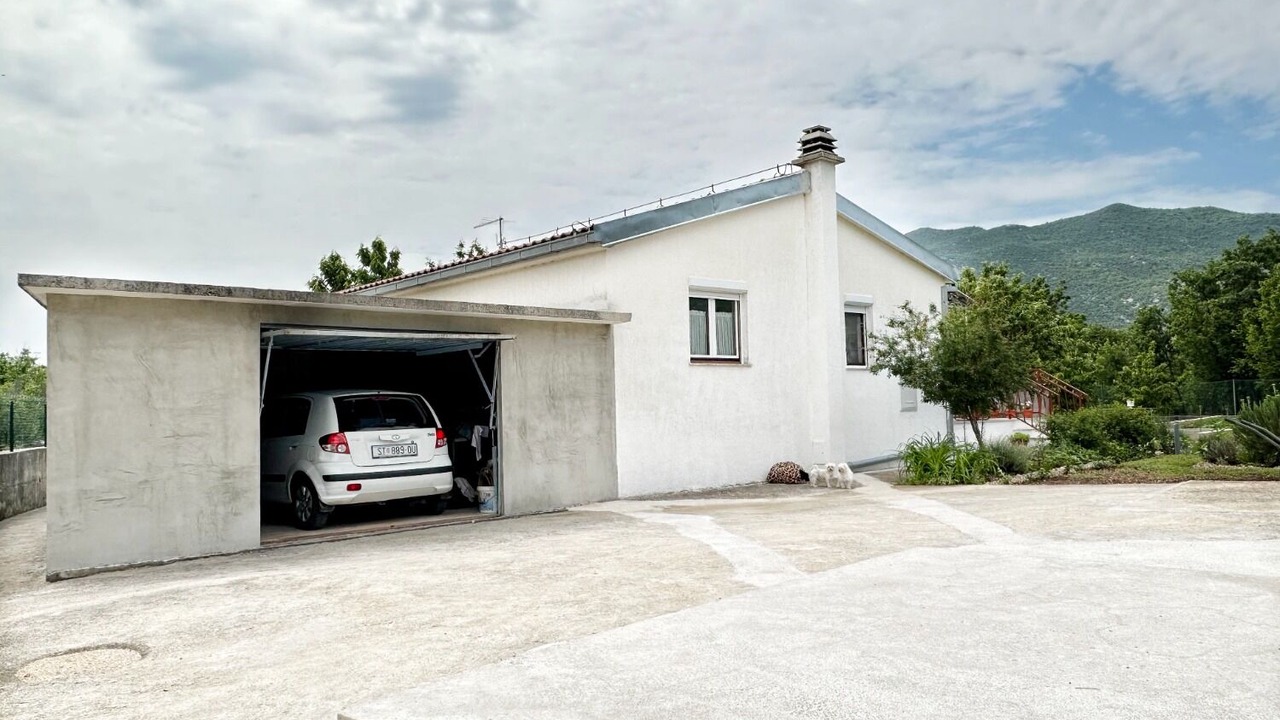 Photo of Outdoor in Srijane