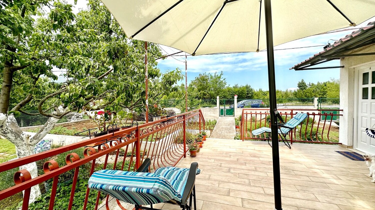 Photo of Outdoor in Srijane