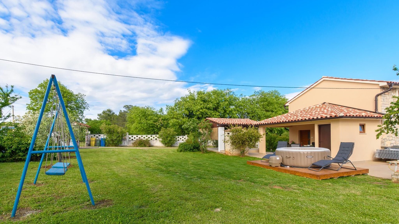 Photo of Patio Balcony in Rebici