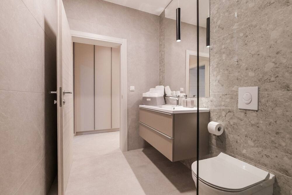 Photo of Bathroom in Silo
