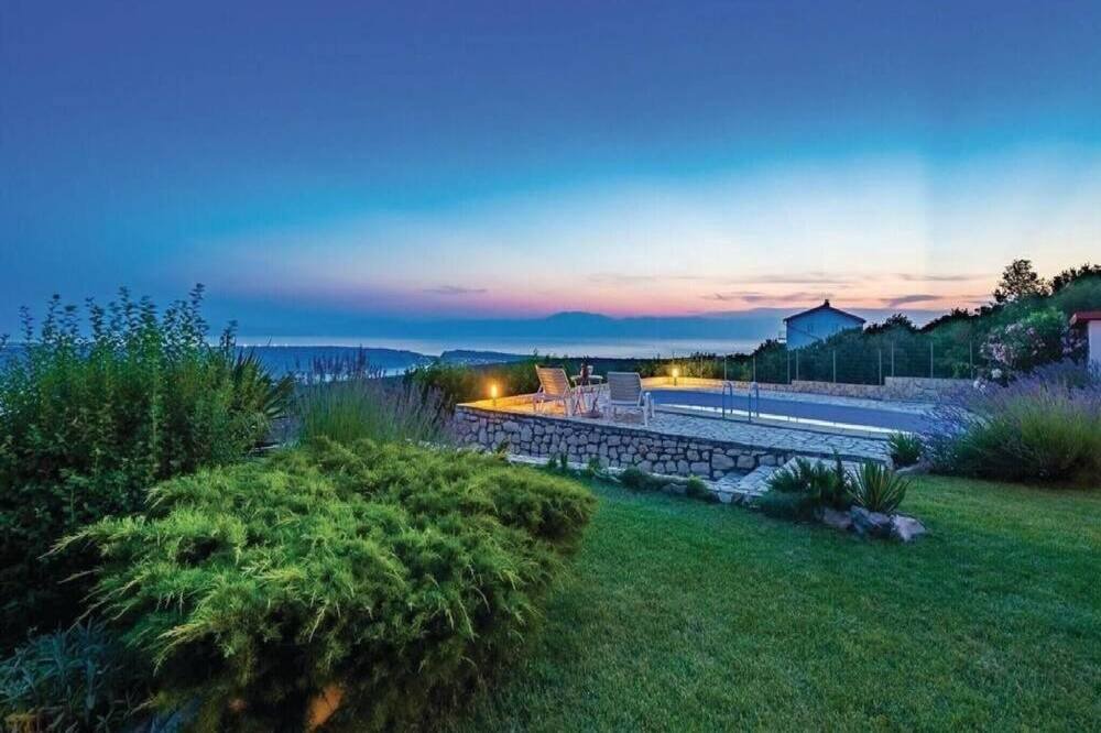 Photo of Outdoor in Smrika