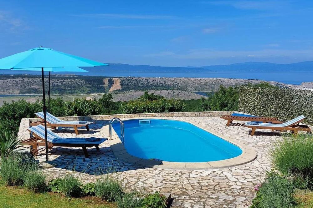 Photo of Outdoor in Smrika