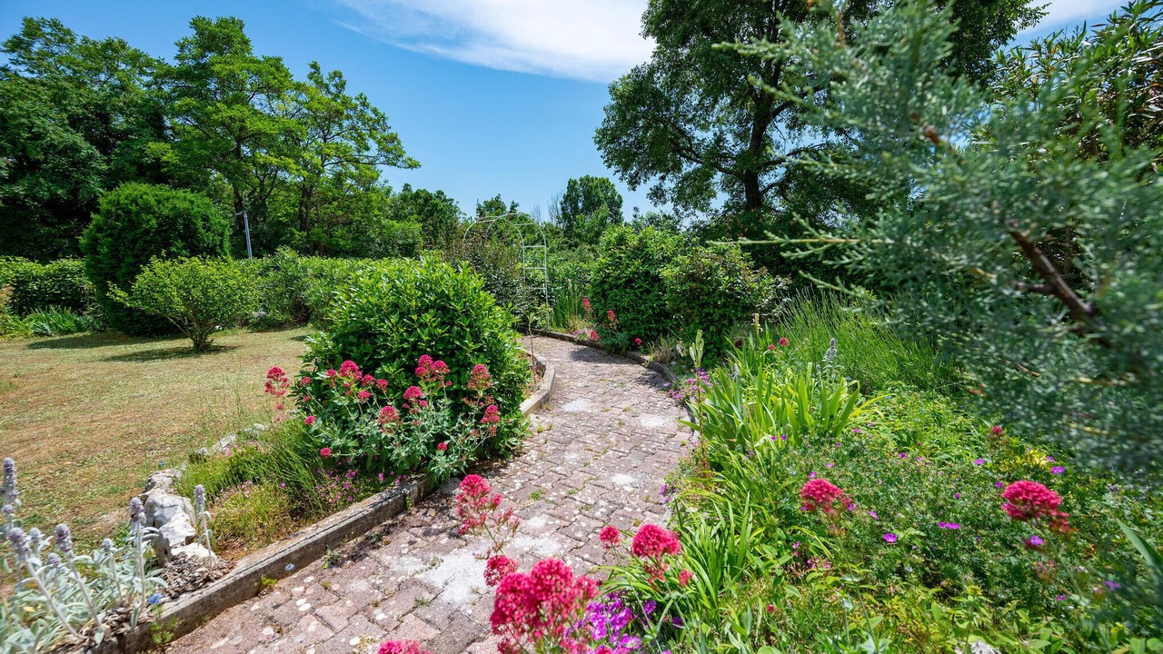 Photo of Outdoor in Presika