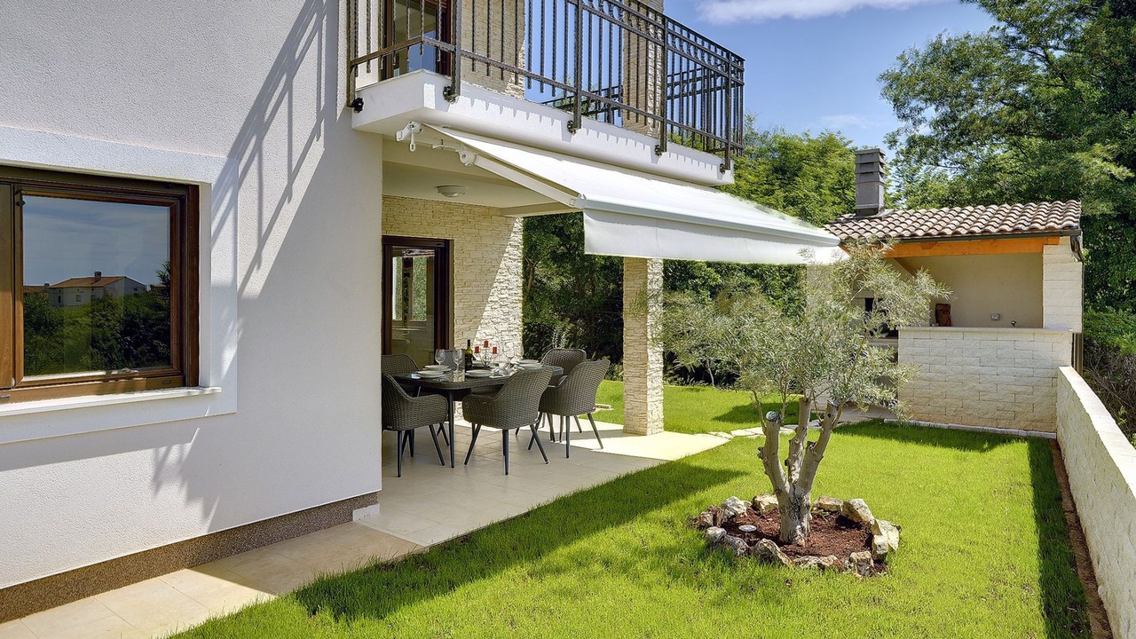Photo of Outdoor in Mali Vareski