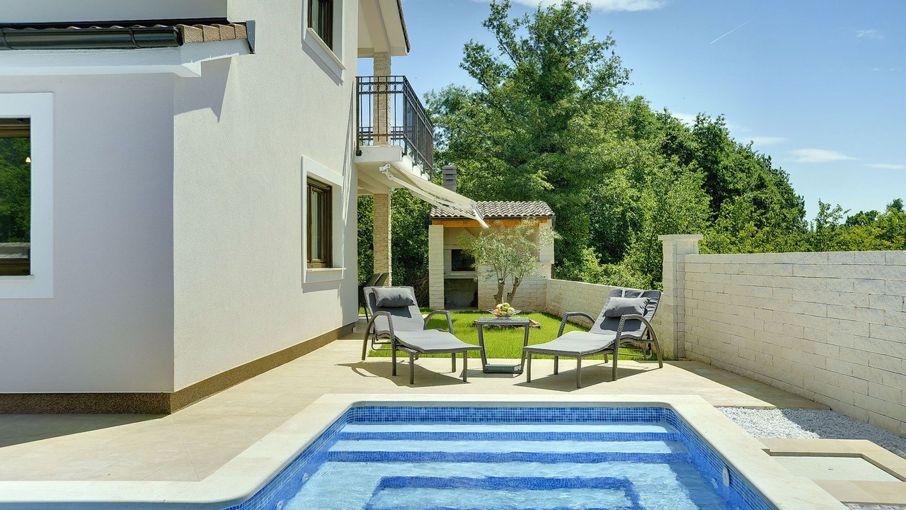 Photo of Outdoor in Mali Vareski