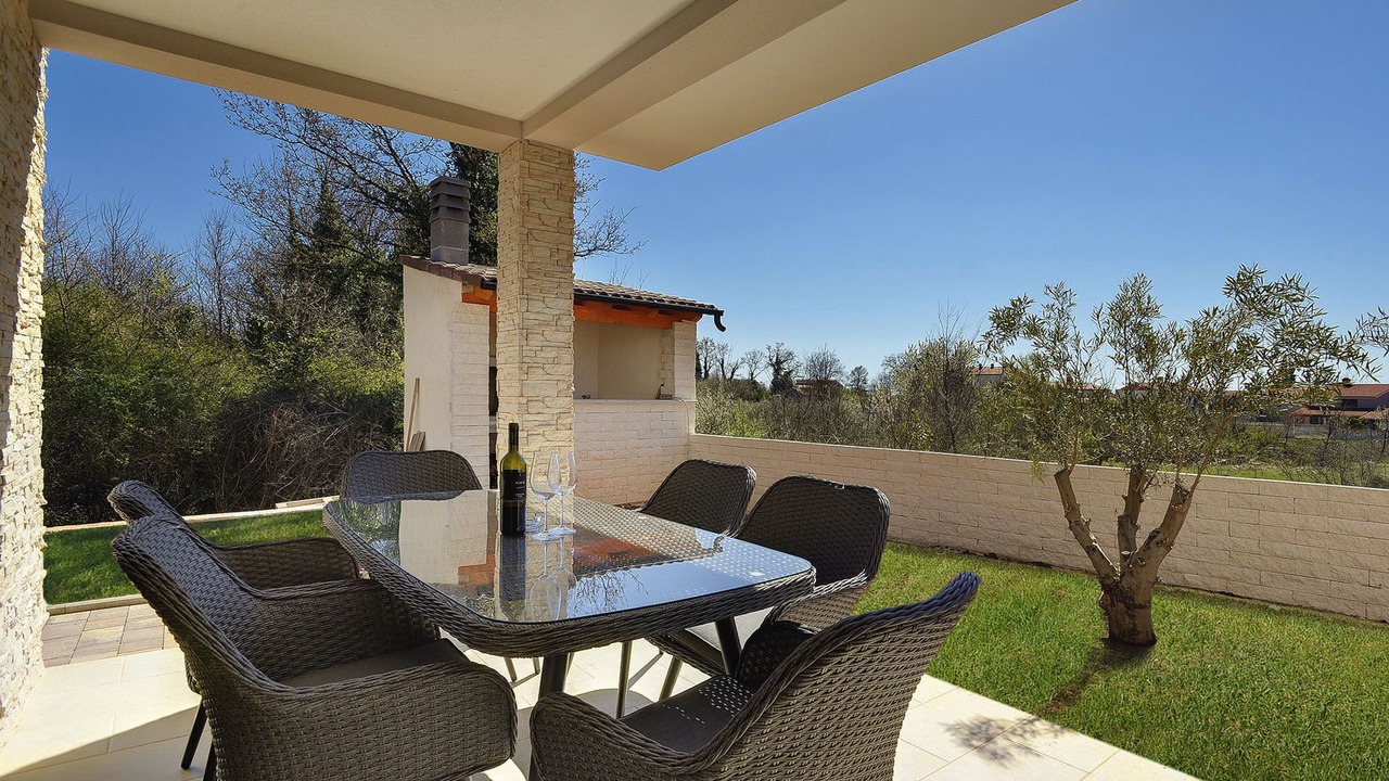 Photo of Outdoor in Mali Vareski