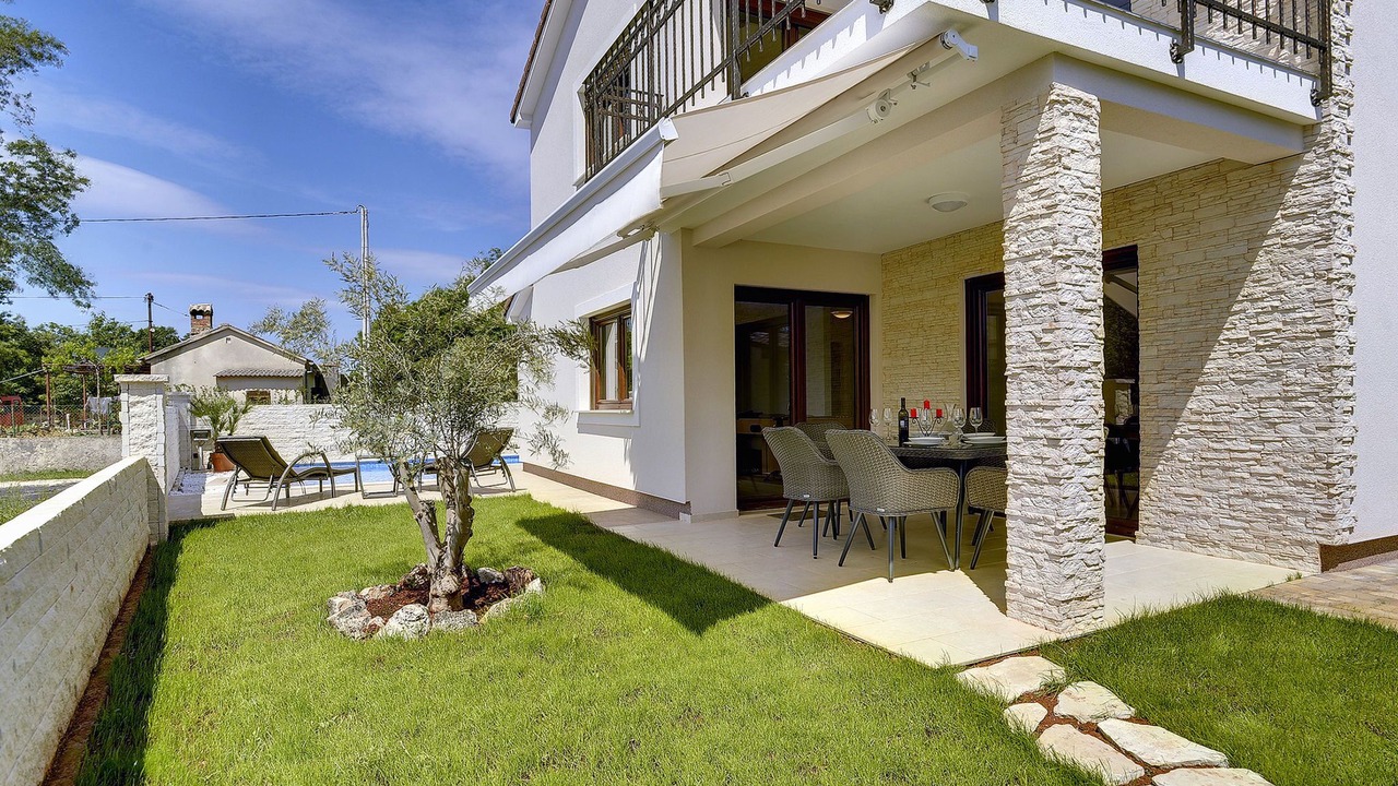 Photo of Outdoor in Mali Vareski