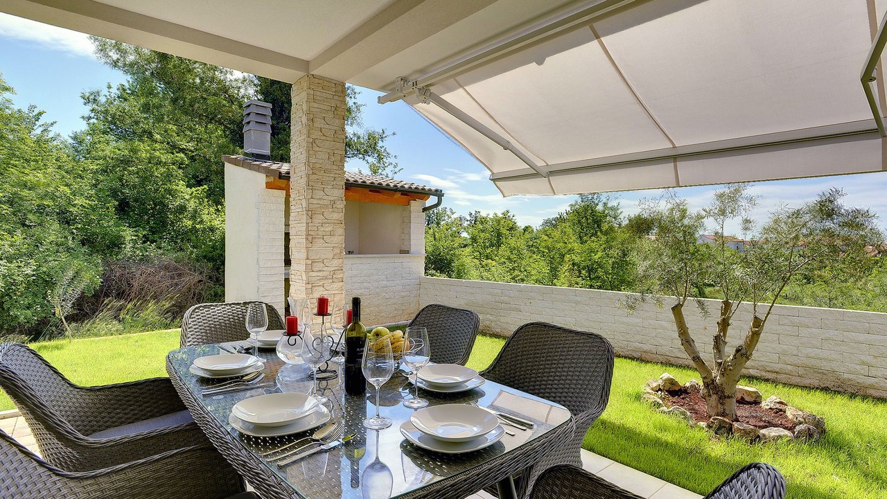Photo of Outdoor in Mali Vareski