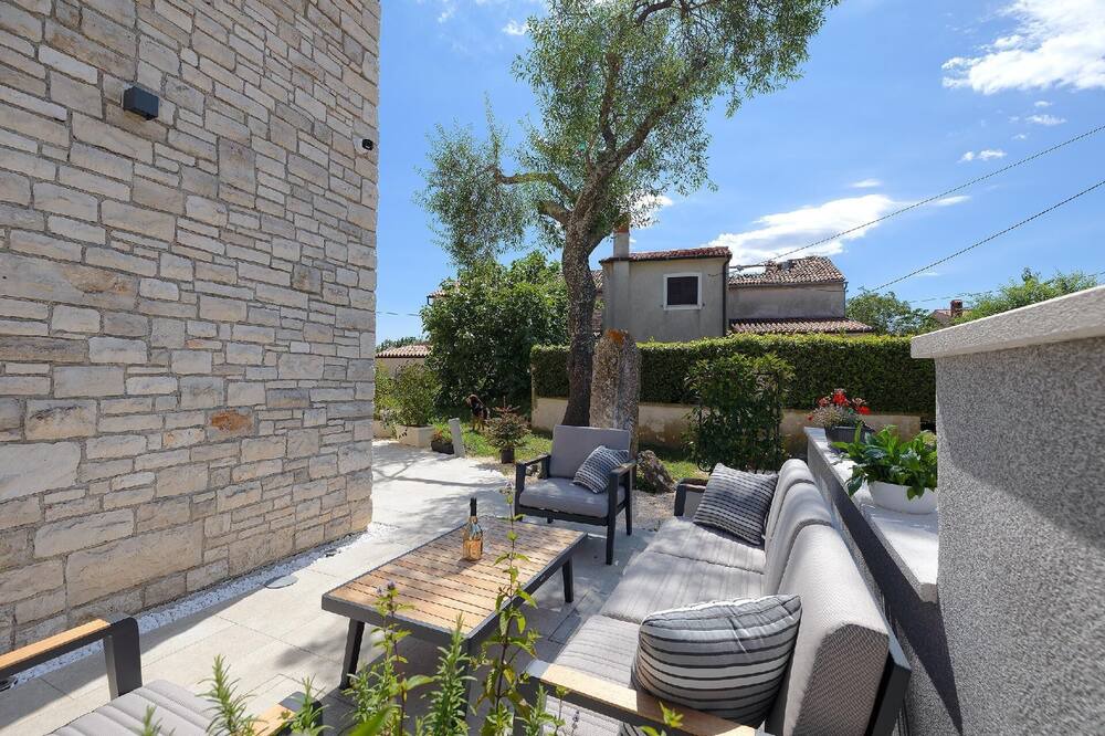 Photo of Patio Balcony in Belavici