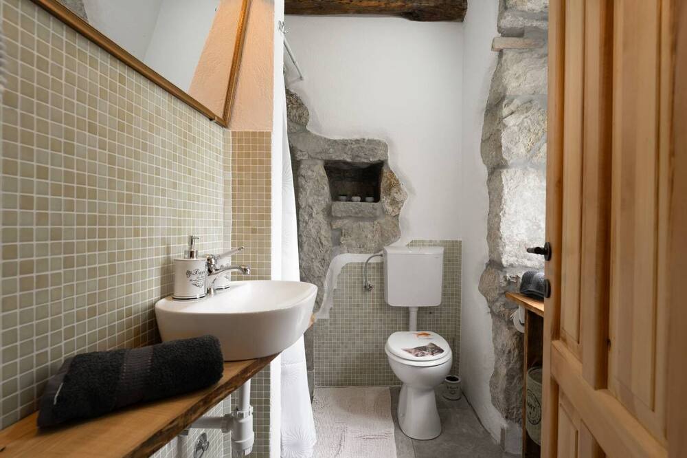Photo of Bathroom in Ripenda Verbanci