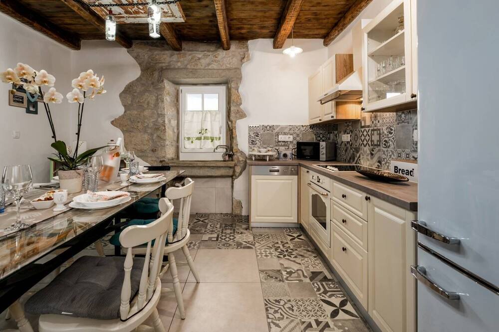 Photo of Kitchen in Ripenda Verbanci