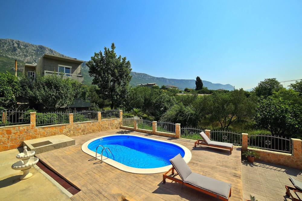 Photo of Outdoor in Kastel Sucurac
