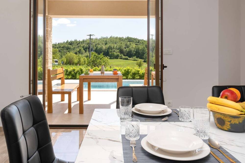 Photo of Kitchen in Draguc
