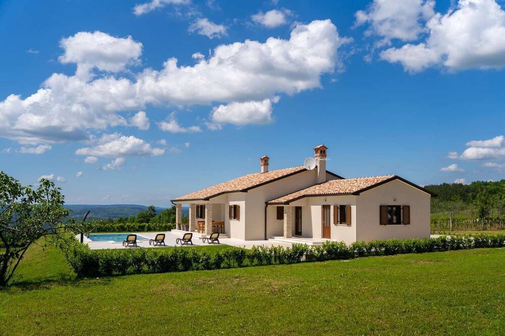 Photo of Outdoor in Draguc