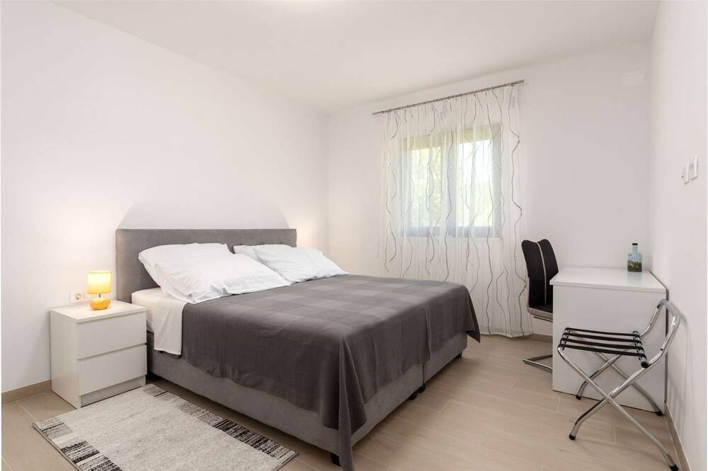 Photo of Bedroom in Draguc