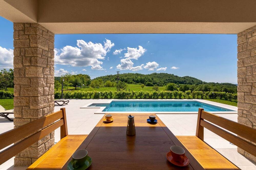 Photo of Patio Balcony in Draguc