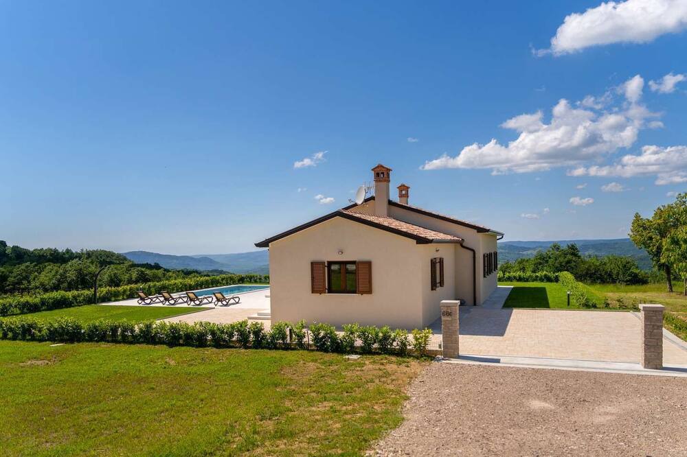 Photo of Outdoor in Draguc