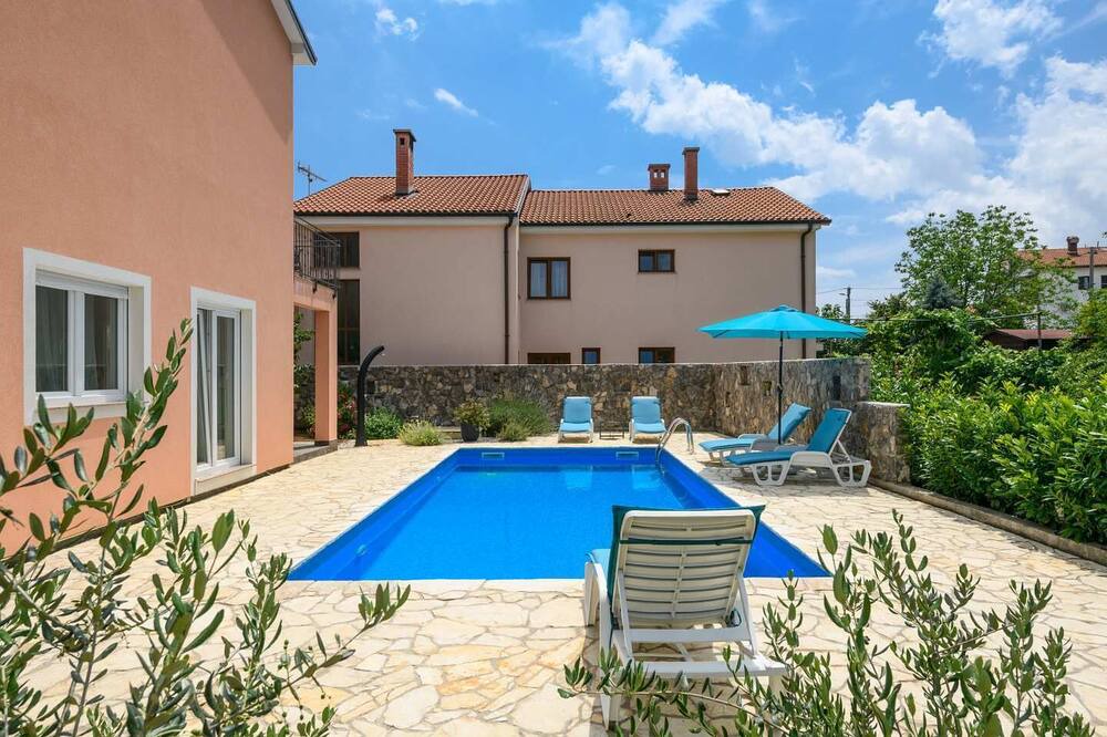 Photo of Outdoor in Trinajstici