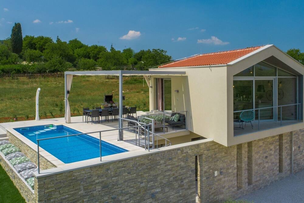 Photo of Outdoor in Brkac
