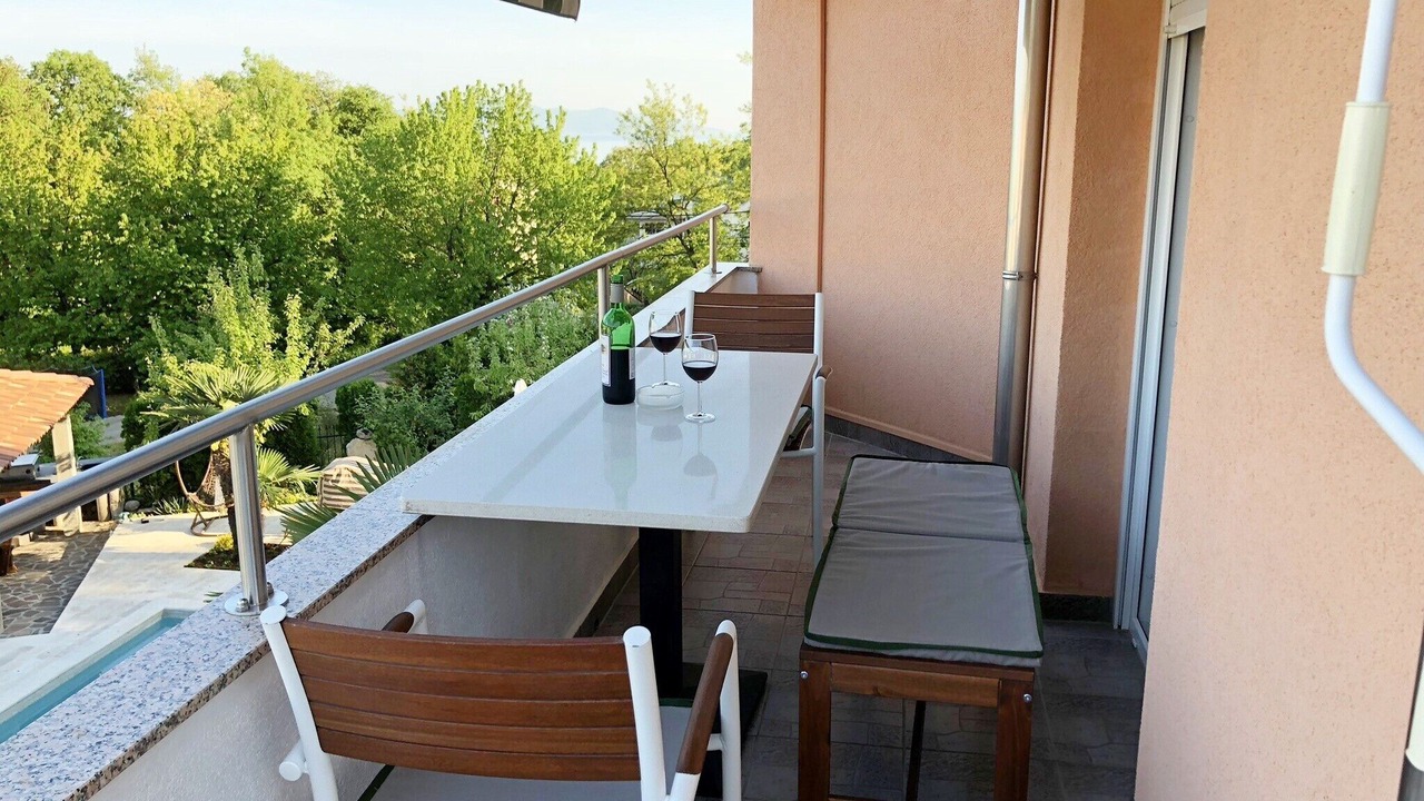 Photo of Outdoor in Opric