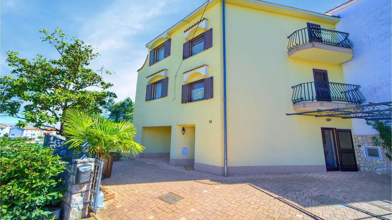Photo of Outdoor in Porat