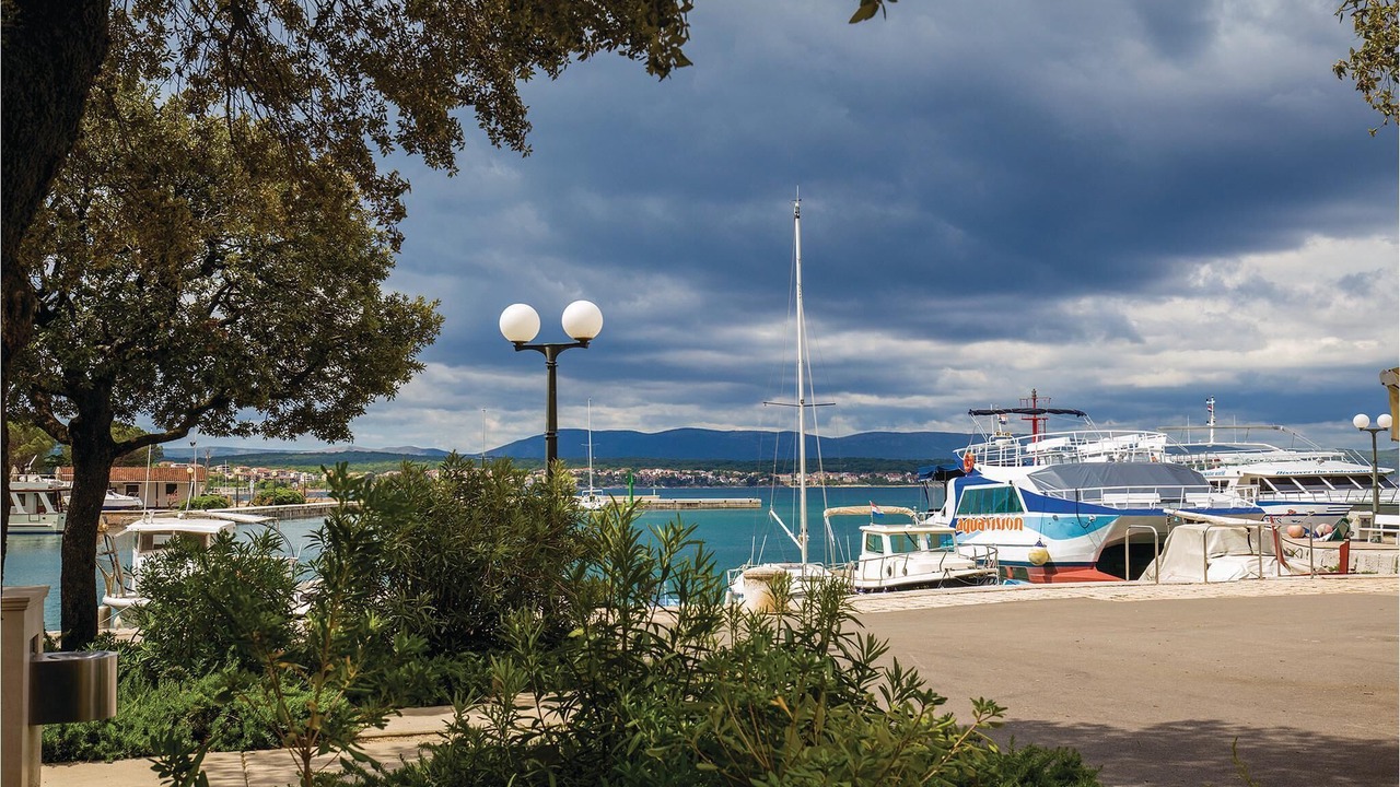 Photo of Others in Porat