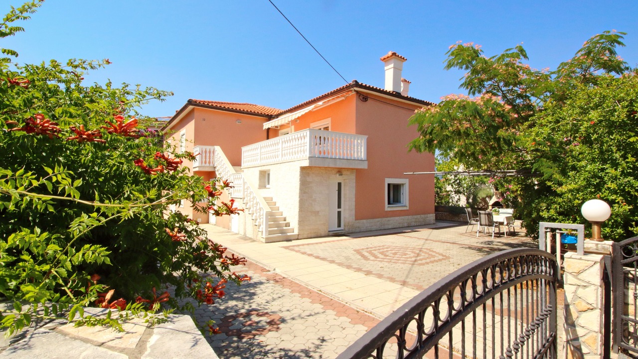 Photo of Outdoor in Silo