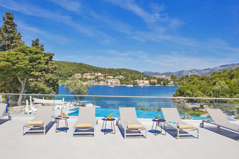 Photo of Others in Cove Tri Zala (Zrnovo)