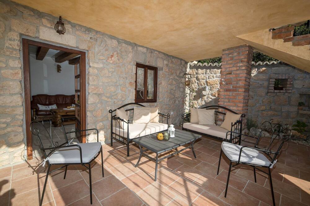 Photo of Patio Balcony in Grizane